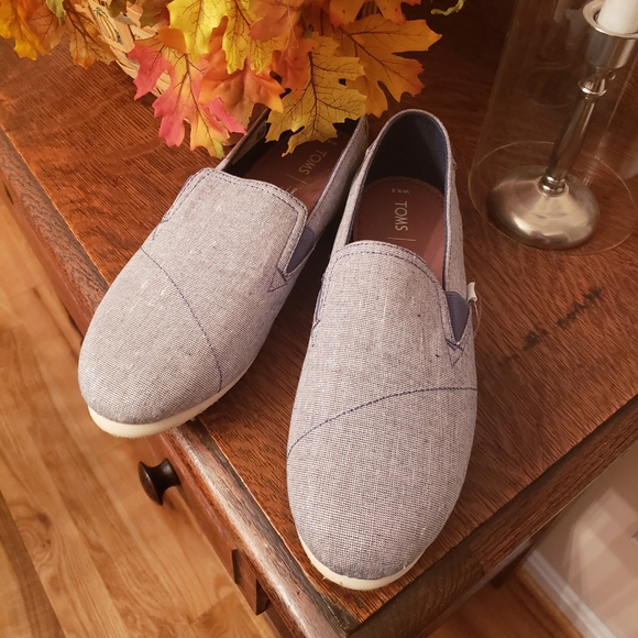 Toms Shoes - Sliver Glittery toms
